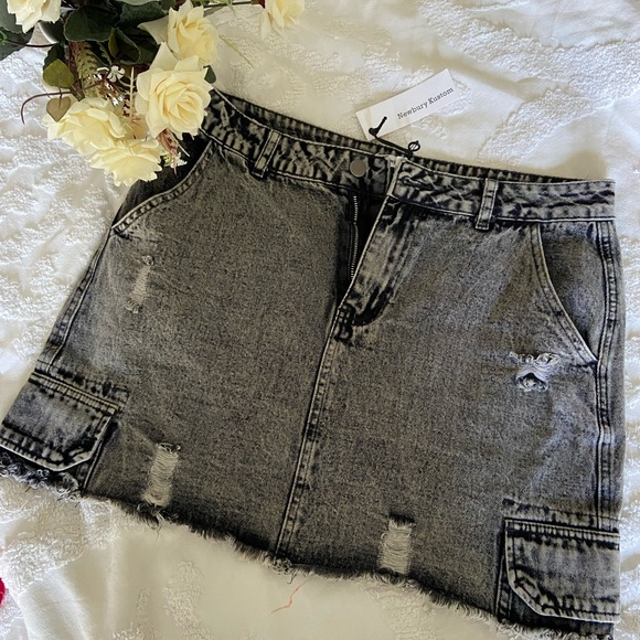Vici collection acid wash black denim skirt L NwT - Picture 3 of 5